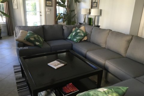 House in Jupiter, Florida 3 bedrooms, 177.81 sq.m. № 1993978 - photo 15