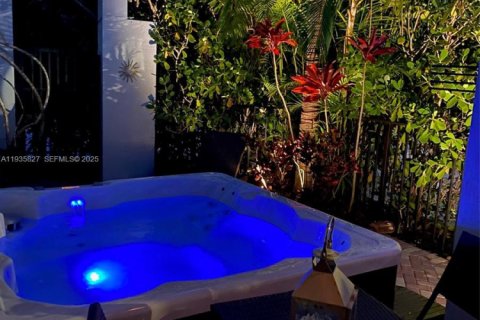 House in Jupiter, Florida 3 bedrooms, 177.81 sq.m. № 1993978 - photo 30