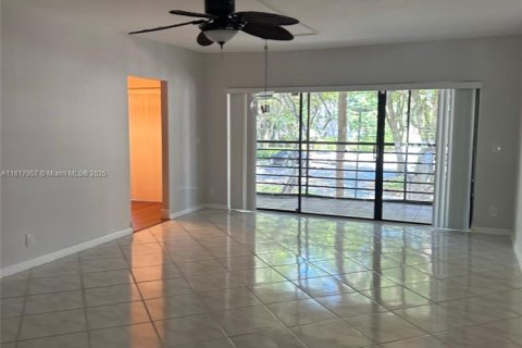 Condominio en venta en Boca Raton, Florida, 2 dormitorios, 118.54 m2 № 1862107 - foto 2