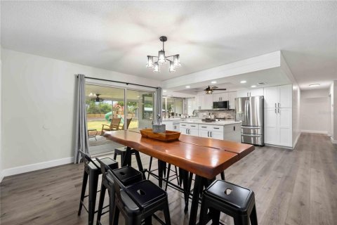 House in Sarasota, Florida 4 bedrooms, 205.59 sq.m. № 1758068 - photo 12