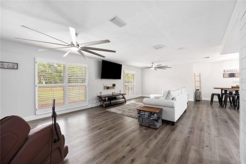 House in Sarasota, Florida 4 bedrooms, 205.59 sq.m. № 1758068 - photo 7