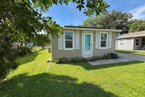 Villa ou maison à louer à Lakeland, Floride: 2 chambres, 70.61 m2 № 2415263 - photo 2