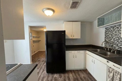Villa ou maison à louer à Lakeland, Floride: 2 chambres, 70.61 m2 № 2415263 - photo 12