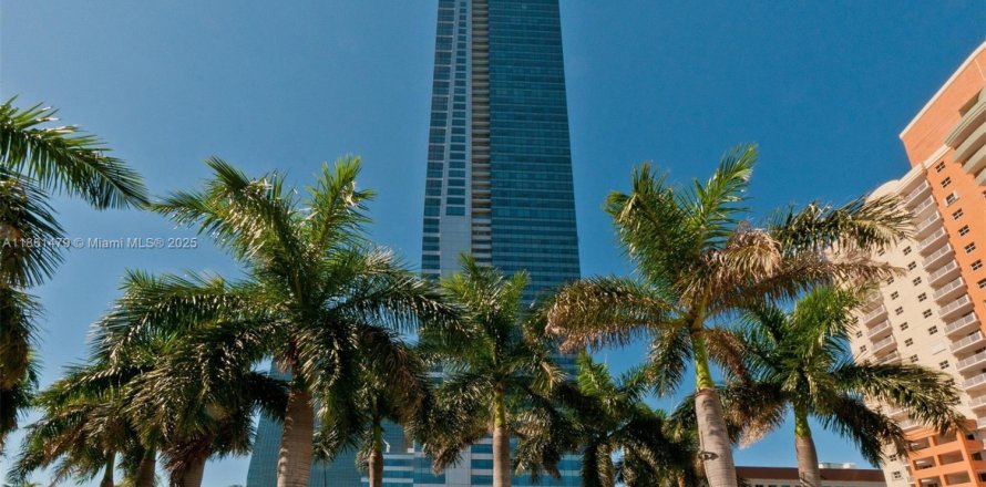 Condo in Miami, Florida, 1 bedroom  № 1891972
