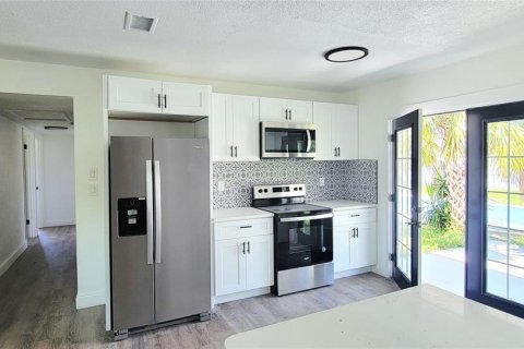 Villa ou maison à vendre à Saint Petersburg, Floride: 3 chambres, 137.96 m2 № 1829213 - photo 7