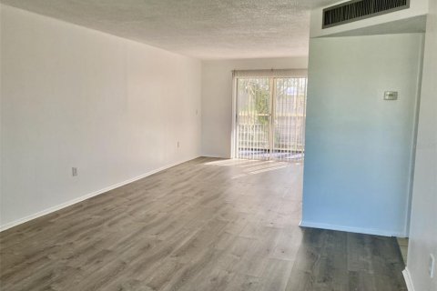 Copropriété à vendre à Bradenton, Floride: 1 chambre, 69.68 m2 № 1552939 - photo 6
