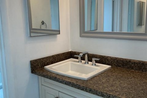 Copropriété à vendre à Bradenton, Floride: 1 chambre, 69.68 m2 № 1552939 - photo 12