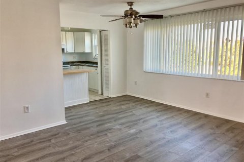 Copropriété à vendre à Bradenton, Floride: 1 chambre, 69.68 m2 № 1552939 - photo 4