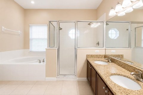 Villa ou maison à vendre à Kissimmee, Floride: 3 chambres, 149.2 m2 № 2148121 - photo 5
