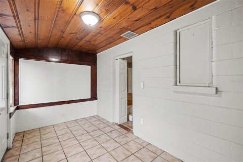 House in Bradenton, Florida 2 bedrooms, 117.06 sq.m. № 2091729 - photo 12