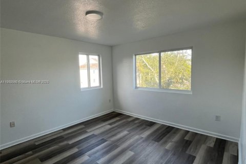 Condominio en alquiler en Homestead, Florida, 2 dormitorios, 83.61 m2 № 2057596 - foto 12