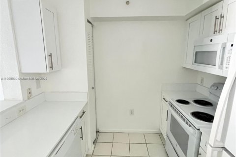 Condominio en alquiler en Homestead, Florida, 2 dormitorios, 83.61 m2 № 2057596 - foto 10