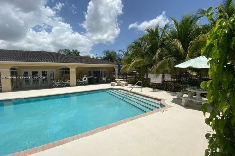 Condominio en alquiler en Homestead, Florida, 2 dormitorios, 83.61 m2 № 2057596 - foto 14