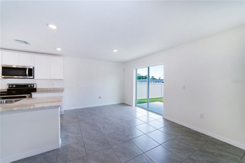 House in Ocala, Florida 5 bedrooms, 247.21 sq.m. № 1718249 - photo 9