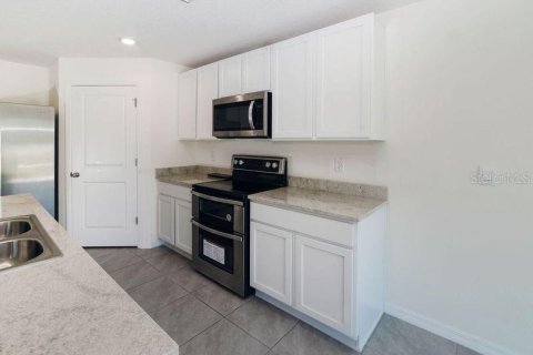 House in Ocala, Florida 5 bedrooms, 247.21 sq.m. № 1718249 - photo 10