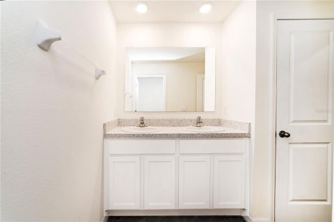 House in Ocala, Florida 5 bedrooms, 247.21 sq.m. № 1718249 - photo 22
