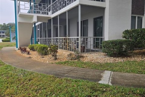Condominio en venta en Lakeland, Florida, 2 dormitorios, 75.81 m2 № 1612401 - foto 2