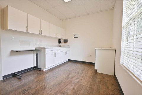 Commercial property in Tampa, Florida 116.13 sq.m. № 2213271 - photo 16