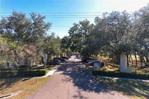 Commercial property in Tampa, Florida 116.13 sq.m. № 2213271 - photo 8