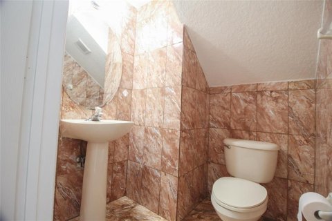 Casa en alquiler en Kissimmee, Florida, 4 dormitorios, 197.97 m2 № 1911537 - foto 11