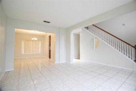 Casa en alquiler en Kissimmee, Florida, 4 dormitorios, 197.97 m2 № 1911537 - foto 3