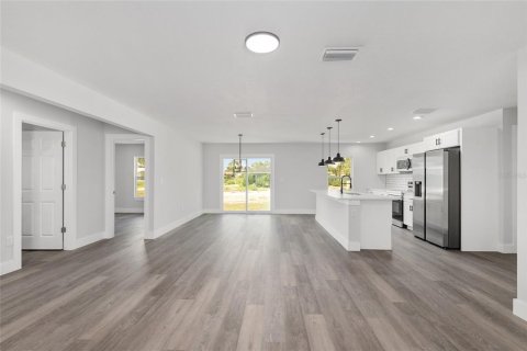 Купить виллу или дом в Даннеллон, Флорида 8 комнат, 146.41м2, № 1846626 - фото 16