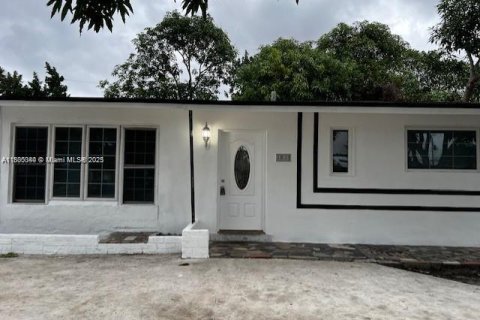 Villa ou maison à West Park, Floride 3 chambres, 213.3 m2 № 1978783