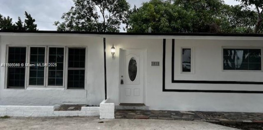 Villa ou maison à West Park, Floride 3 chambres, 213.3 m2 № 1978783