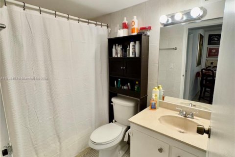 Condo in Sunny Isles Beach, Florida, 1 bedroom  № 1860283 - photo 7