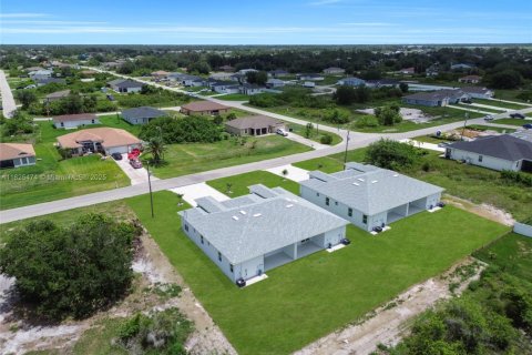 Immobilier commercial à vendre à Lehigh Acres, Floride № 1794781 - photo 2