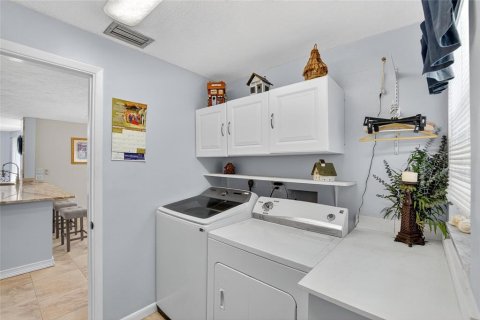 Casa en venta en Largo, Florida, 4 dormitorios, 187.66 m2 № 1827153 - foto 25