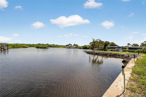 Casa en venta en Largo, Florida, 4 dormitorios, 187.66 m2 № 1827153 - foto 11