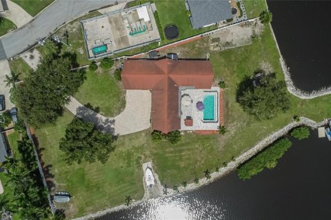 Casa en venta en Largo, Florida, 4 dormitorios, 187.66 m2 № 1827153 - foto 1