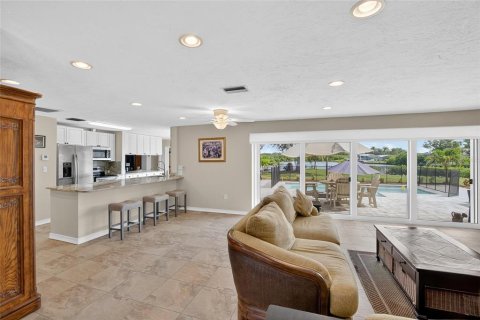 Casa en venta en Largo, Florida, 4 dormitorios, 187.66 m2 № 1827153 - foto 18