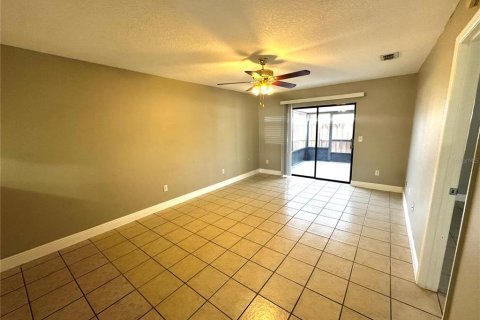 Casa en alquiler en Kissimmee, Florida, 2 dormitorios, 92.07 m2 № 1902321 - foto 9