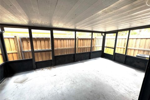 Casa en alquiler en Kissimmee, Florida, 2 dormitorios, 92.07 m2 № 1902321 - foto 20