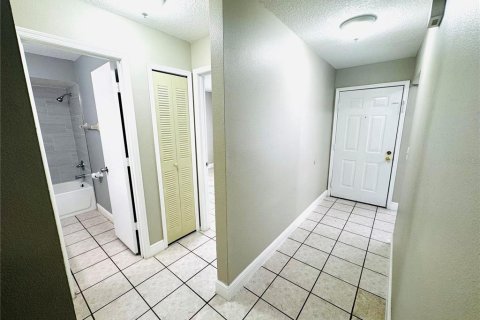 Casa en alquiler en Kissimmee, Florida, 2 dormitorios, 92.07 m2 № 1902321 - foto 19