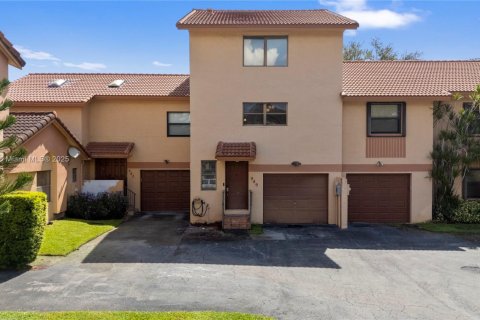 Casa en venta en Pembroke Pines, Florida, 3 dormitorios № 1898223 - foto 18