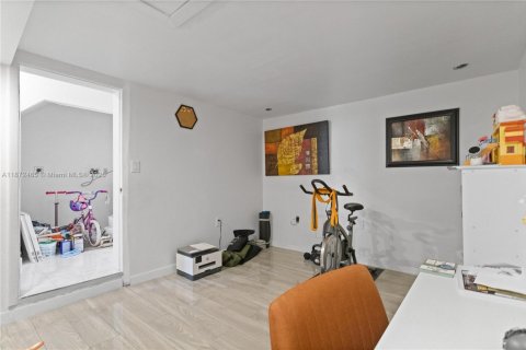 Casa en venta en Pembroke Pines, Florida, 3 dormitorios № 1898223 - foto 11