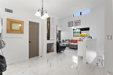 Villa ou maison à vendre à Pembroke Pines, Floride: 3 chambres № 1898223 - photo 27