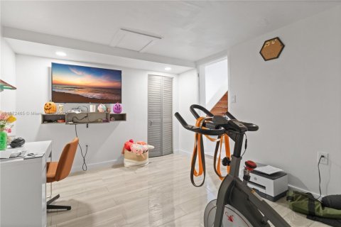 Casa en venta en Pembroke Pines, Florida, 3 dormitorios № 1898223 - foto 10