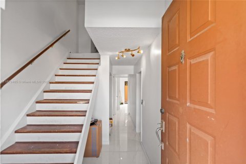 Casa en venta en Pembroke Pines, Florida, 3 dormitorios № 1898223 - foto 15