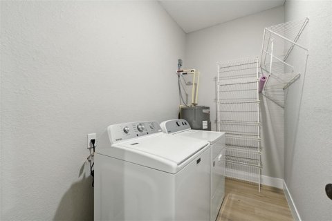 Immobilier commercial à vendre à Port Charlotte, Floride: 6 chambres, 224.17 m2 № 2290671 - photo 23
