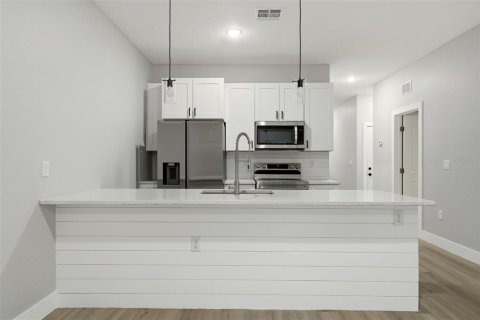 Immobilier commercial à vendre à Port Charlotte, Floride: 6 chambres, 224.17 m2 № 2290671 - photo 7