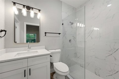 Immobilier commercial à vendre à Port Charlotte, Floride: 6 chambres, 224.17 m2 № 2290671 - photo 4