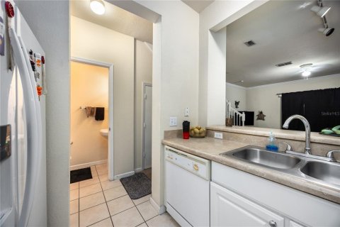 Copropriété à vendre à Gainesville, Floride: 1 chambre, 93.09 m2 № 1903669 - photo 7
