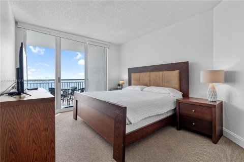 Condo in Sunny Isles Beach, Florida, 3 bedrooms  № 1746038 - photo 13