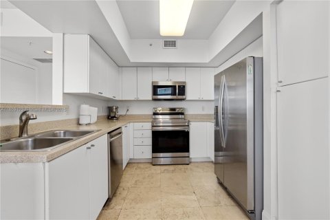 Condo in Sunny Isles Beach, Florida, 3 bedrooms  № 1746038 - photo 10