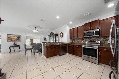 House in Kissimmee, Florida 3 bedrooms, 138.7 sq.m. № 2227776 - photo 18
