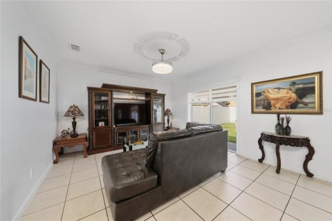 House in Kissimmee, Florida 3 bedrooms, 138.7 sq.m. № 2227776 - photo 24